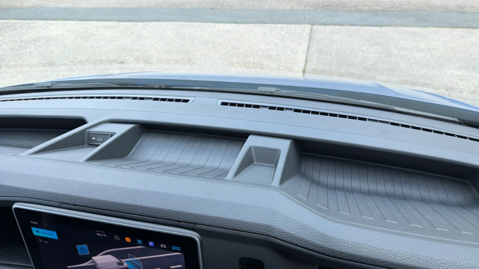 Volkswagen Crafter Cr35 Mwb Diesel Fwd 2.0 TDI 140PS Commerce Plus High Roof Van - Image 31
